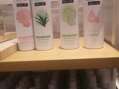 -名创优品(中原万达2F店)