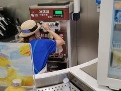 -玫瑰谷动物奶油生日蛋糕(红旗路总店)
