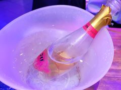 桃红起泡酒-胡桃里乐队酒馆(昙华林店)