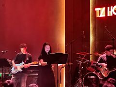 -TZ House音乐现场(来福士中心店)