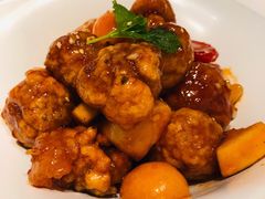 椰果菠萝咕噜肉-闻见中国海南菜(K11店)