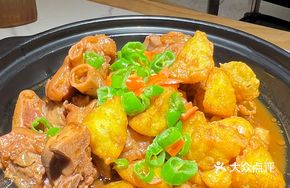 Pork Trotter with Potatoes