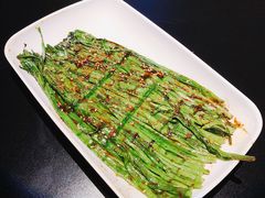 烤韭菜-西街夜油条·麻团包乌饭