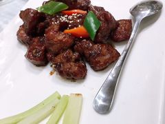 -王朝大酒店徐汇店-地面停车场