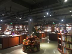 -新华书店(印象城店)