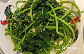 Stir-Fried Sweet Potato Leaves with Garlic and Fermented Black Beans
