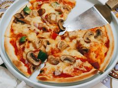 鸡肉蘑菇披萨-西单元牛排馆(长安大学城店)