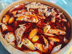 -土砂锅生态山庄·非遗砂锅雅鱼