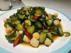 脆瓜炒扇贝丁-小螺号海鲜·地道鲁菜(泉城广场店)