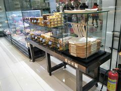 面包甜点陈列柜-丽莎蓓甜CAKE生日蛋糕·动物奶油(石家庄店)