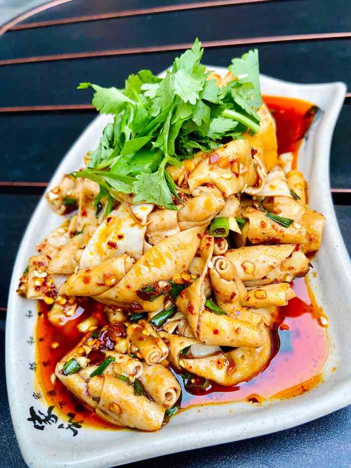 食惑-"一直听朋友说他家的红油鸭肠特别棒,特别容."-大众点评移动版