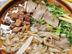 -花溪牛肉粉(八鸽岩店)