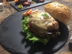 -HIGH FIVE哈福手工汉堡(桂林路店)