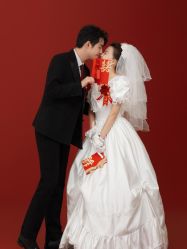 -樱花婚纱摄影