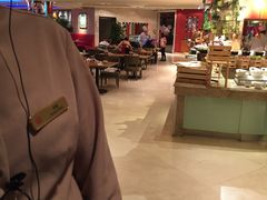 -咖啡苑自助餐厅·中国大饭店