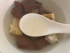 -松树干拌面店