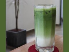 抹茶牛奶-怪 kafe.
