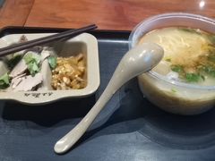 -亮亮面馆(经六路店)