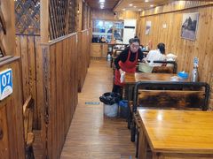 -老东镇啤酒屋海鲜加工·蒸汽海鲜·海鲜烧烤(台东店)