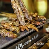 珠江道吃大餐，一只巨型生蚝顶四只