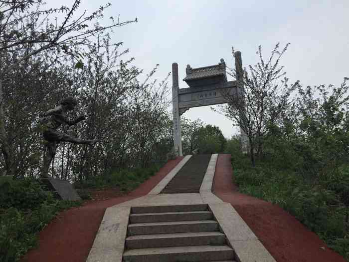 水晶山体育公园-"不错啊可以值得去玩一下看看吗可以哦.