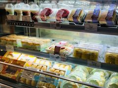 面包甜点陈列柜-仟吉(星汇维港店)