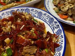 土干辣椒炒肉-瑶河山里菜