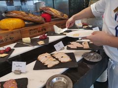 -圣丰索菲特·2 On 988 Café 自助餐厅