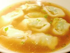 野荠菜鲜肉馄饨-南小馆(迪士尼小镇店)
