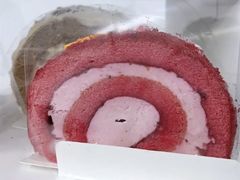 草莓红丝绒卷-星巴克(温州银泰大西洋店)