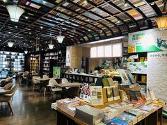 -钟书阁(松江泰晤士小镇店)