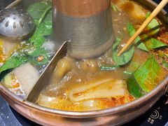 麻辣清汤鸳鸯锅-小洋府铜锅涮肉(南锣鼓巷店)