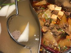 特色牛腩鸳鸯锅-左庭右院鲜牛肉火锅(环球港店)