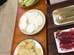 白萝卜-周嵘铜火锅