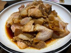 刚出锅肘子-娄三少春饼·烤鸭(合生汇购物中心店)