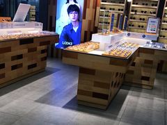 -LOOK眼镜·蔡司依视路配镜(宝山万达店)