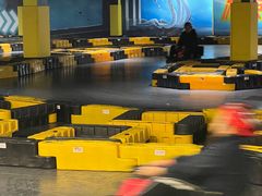 -极限PLAY运动娱乐新世界·团建派对潮玩休闲馆·室内蹦极高空游乐园