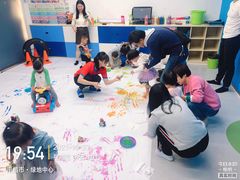 -美吉姆国际儿童发展中心(红谷滩绿地缤纷城中心)