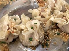 煎笋尖鲜肉烧麦-饨顿香馄饨
