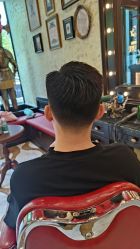 -东方先生国潮男士理发馆