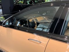 -奔驰上海利星(七宝店)