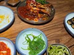 -明洞阿姨·韩式酱蟹烤肉·创意料理(三元桥店)