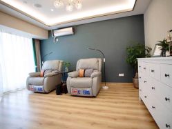 -爱小小美甲美学