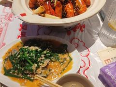 -肥肥虾庄·金牌油焖大虾(汉街SKP店)