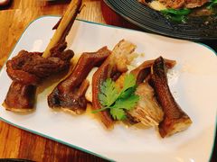 抓着撸更带手劲的鹅翅-唔止卤嘢·潮州府城菜(鹭江店)