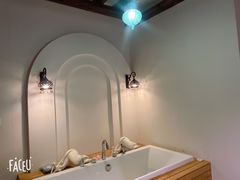 -汤臣海派理疗公馆