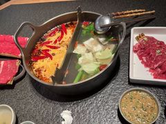-三出山火锅(南京万象天地店)