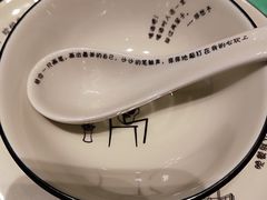 -临界音乐酒馆·小龙虾·江湖菜(华熙LIVE·鱼洞店)