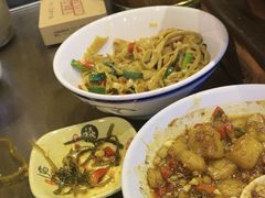 -富正毅三下锅·湘西韵味(天门山索道店)
