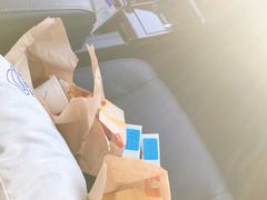 -麦当劳(展览路店)